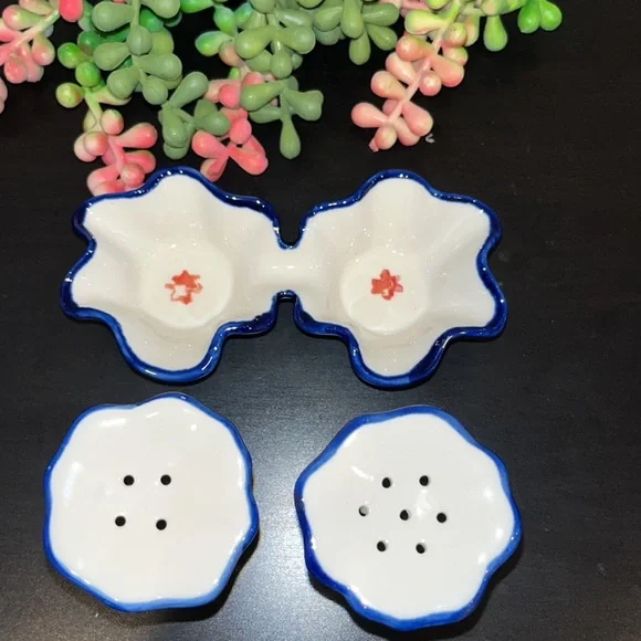 Salt and Pepper shakers from Anthropologie - Picture 3 of 7